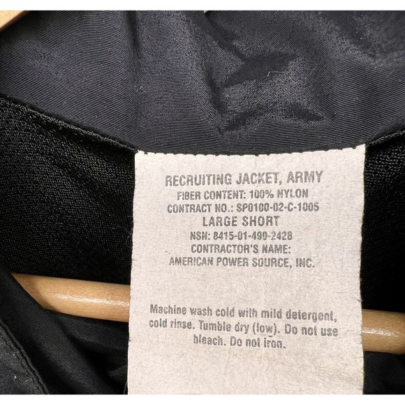 Vtg US Army Recruiting Jacket Men Large/Short Black Yellow Nylon Windbreaker - Picture 3 of 7